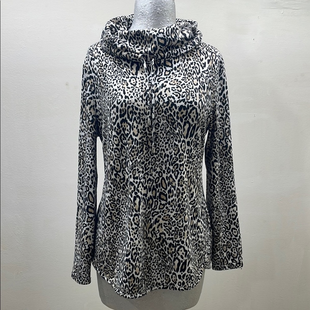 Weekend’s by Chico’s women’s leopard print long sleeve top